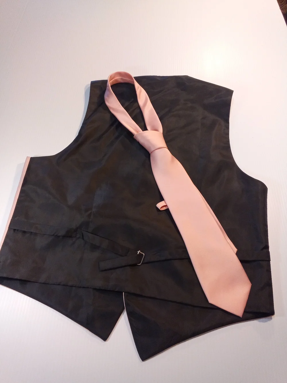Oliver George Men's Solid Pink/Black Tuxedo Formal Vest w/ Matching Tie L